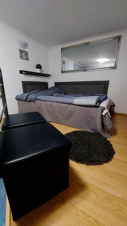 Like Studio City Centrum, Wifi, Terrace Budapest Esterno foto