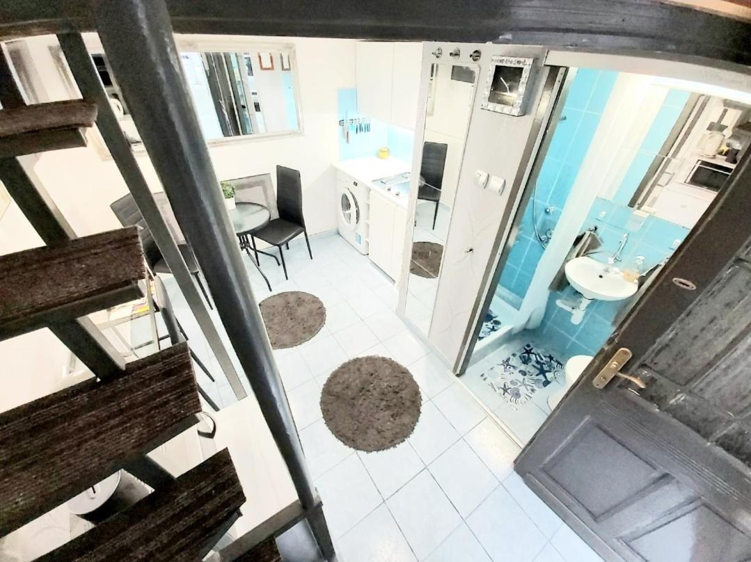 Like Studio City Centrum, Wifi, Terrace Budapest Esterno foto