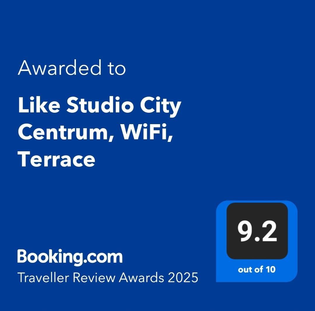 Like Studio City Centrum, Wifi, Terrace Budapest Esterno foto
